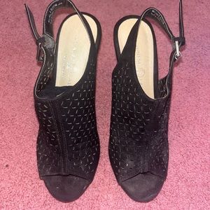Chinese Laundry Black Wedges
